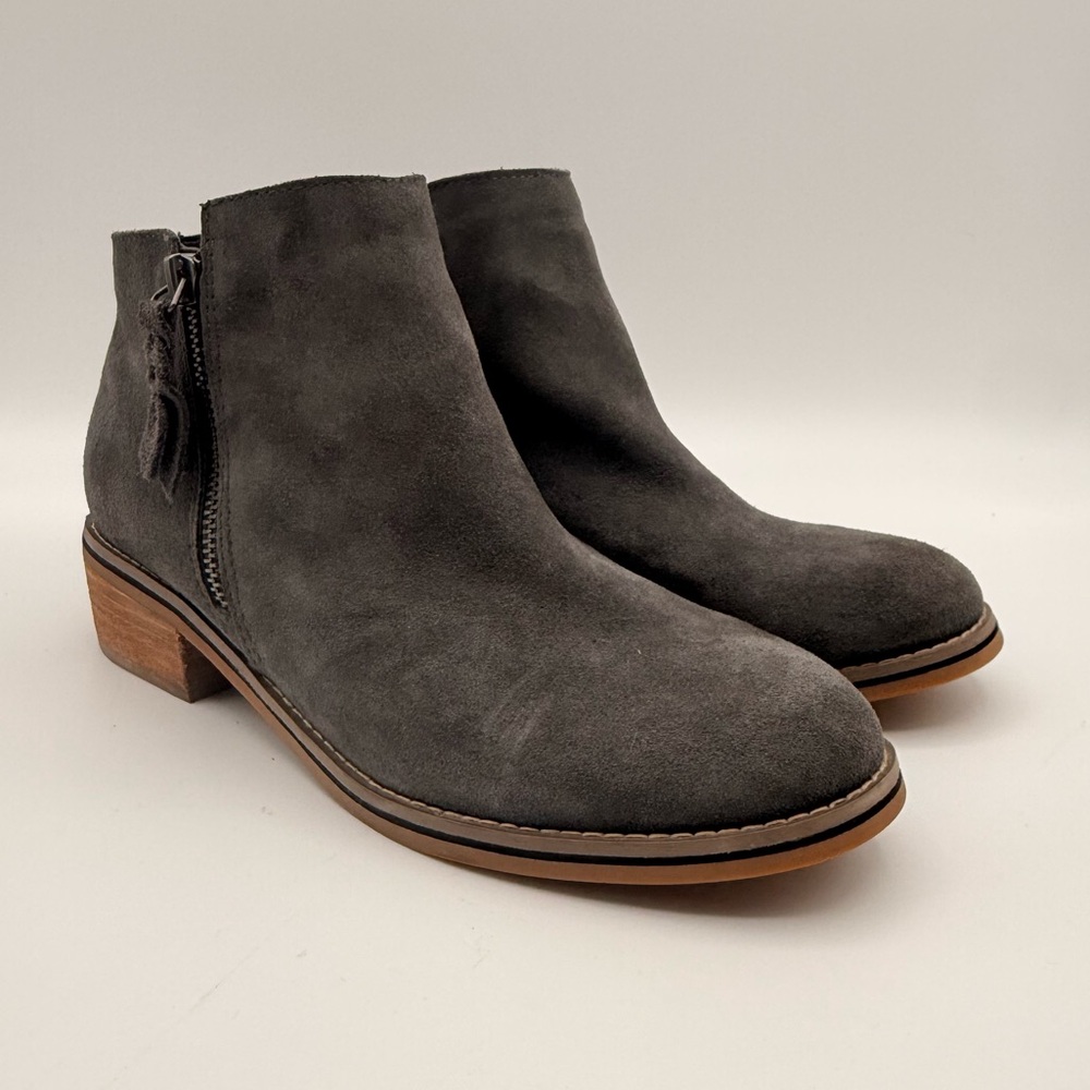 Blondo Liam Waterproof Suede Ankle Boots Gray Zip Side Low Heel Women’s Size 8